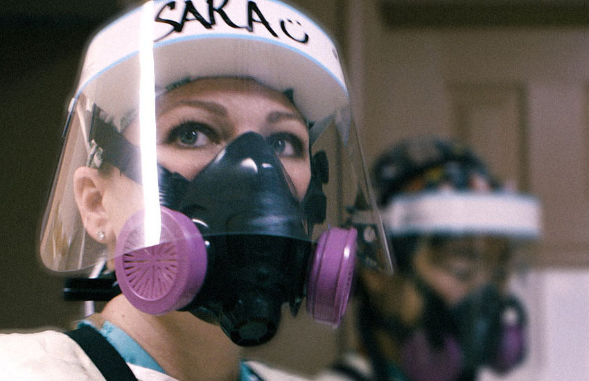  La muerte en los ojos de una enfermera