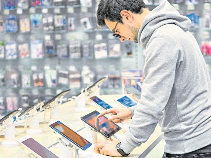  Operadores móviles bajan sus tarifas para competirle Wom: así quedaron