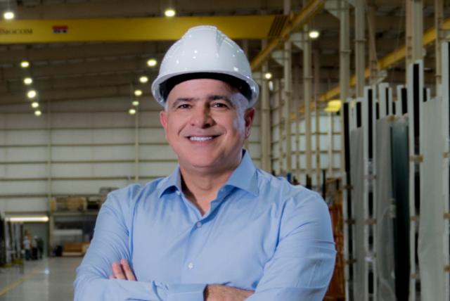  Cristian Daes quiere comprar vacunas para sus empleados