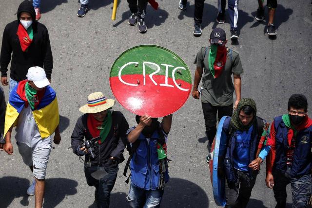  Indígenas dicen que se quedan en Cali; se anuncia corredor humanitario