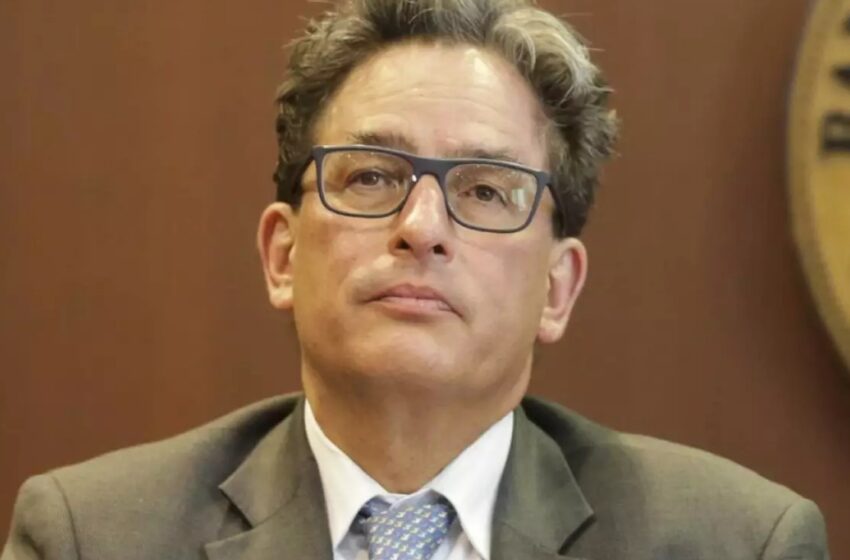  Alberto Carrasquilla renunciará al Ministerio de Hacienda tras fracaso de la reforma tributaria