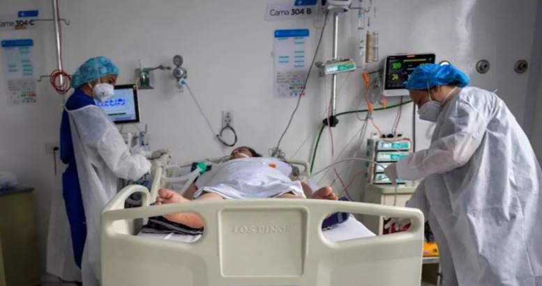  “Podríamos pasar a 800 muertos diarios”: médicos piden suspender reapertura económica