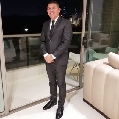  Con la basura al cuello