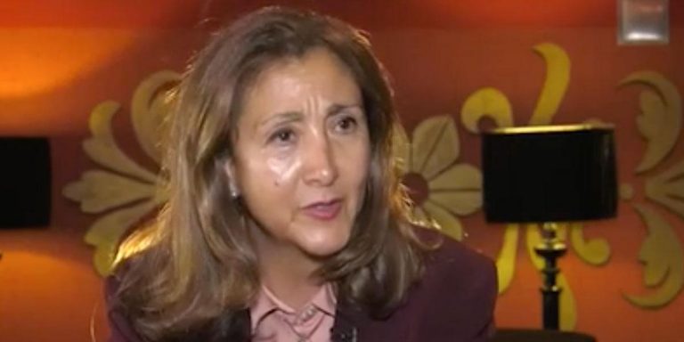  Íngrid Betancourt regresa y lanza acusaciones contra Uribe y Petro