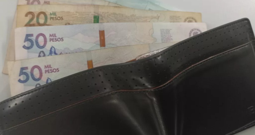  Salario mínimo de un millón de pesos no les sirve a algunos por ser demasiado alto