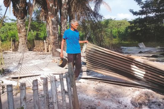  El dominio paramilitar de la finca Las Pavas que una empresa de palma no reconoce