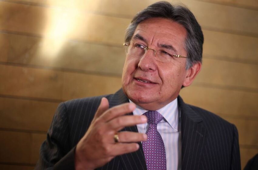  Exfiscal Néstor H. Martínez niega tráfico de influencias