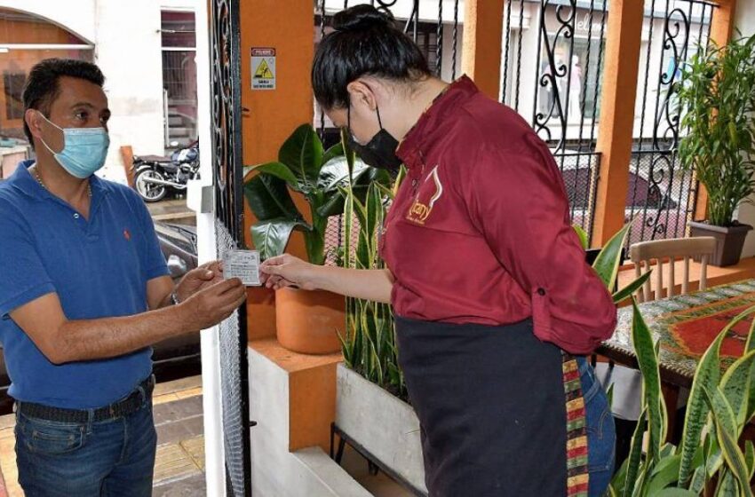  ABC sobre las nuevas medidas del carnet de vacunación y el uso de tapabocas en Colombia