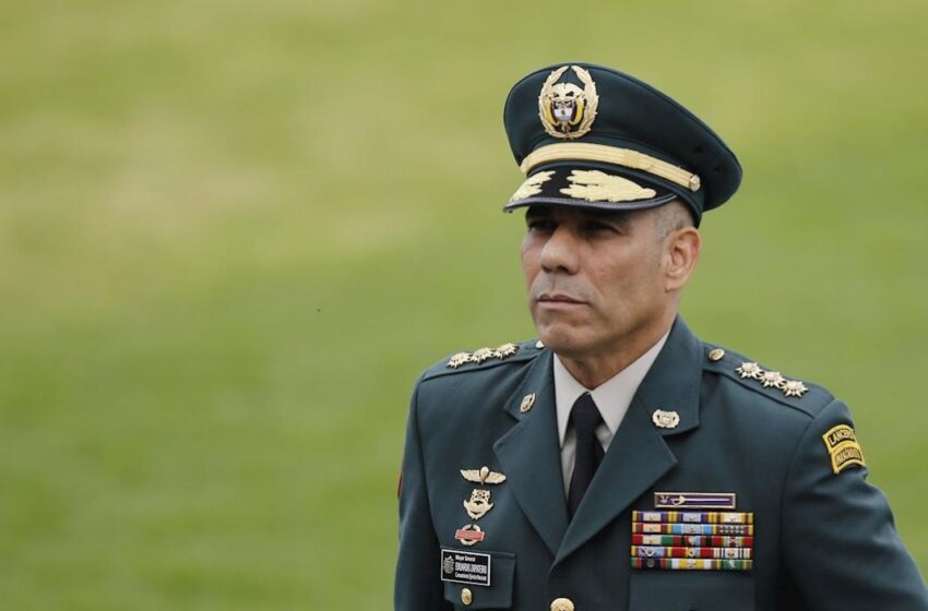  Expediente de la Fiscalía relacionaría al general Zapateiro con posibles nexos paramilitares