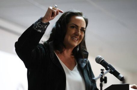 “Sí al porte legal de armas”: María Fernanda Cabal insiste en su propuesta