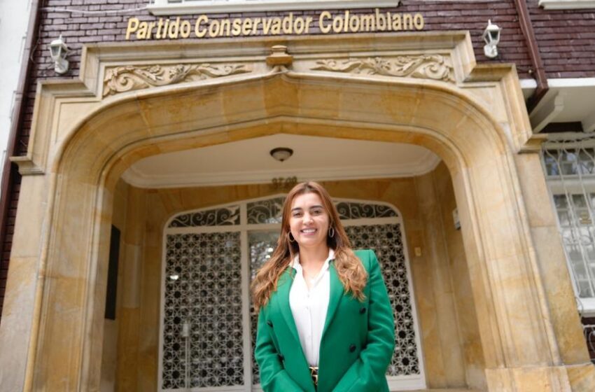  Hilda López, del equipo Barguil, nueva gerente del Partido Conservador