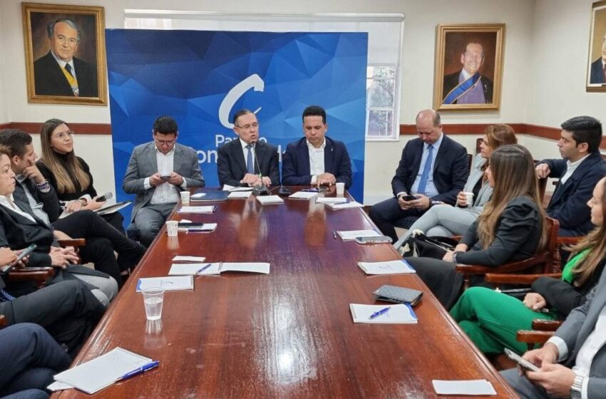  Reforma de la salud: Partido Conservador no acompañará el trámite del proyecto