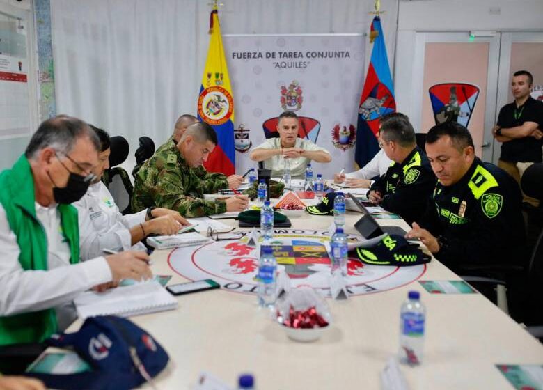  Gobernador de Antioquia, Aníbal Gaviria, se queda en Caucasia dada grave inseguridad en la zona