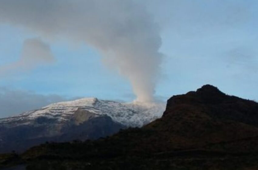  Lo último: el presidente Gustavo Petro anuncia que se inicia la evacuación preventiva por la actividad del volcán Nevado del Ruiz, en Villamaría, Caldas