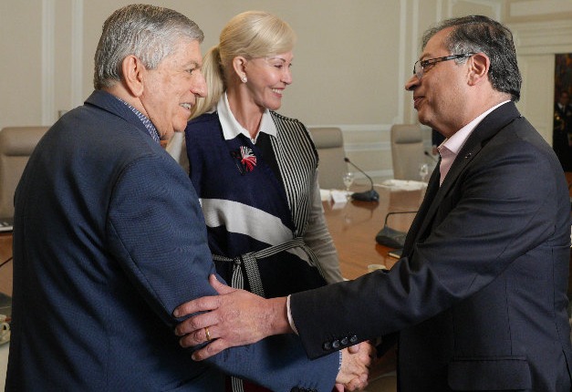  “BUENA SUERTE”: PETRO DA LA ESPALDA A LOS PARTIDOS DE LA COALICIÓN