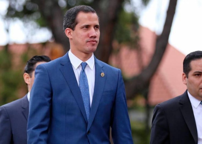  Guaidó cruzó a pie la frontera para asistir a la cumbre de Petro, ¿jugada para huir de Venezuela?