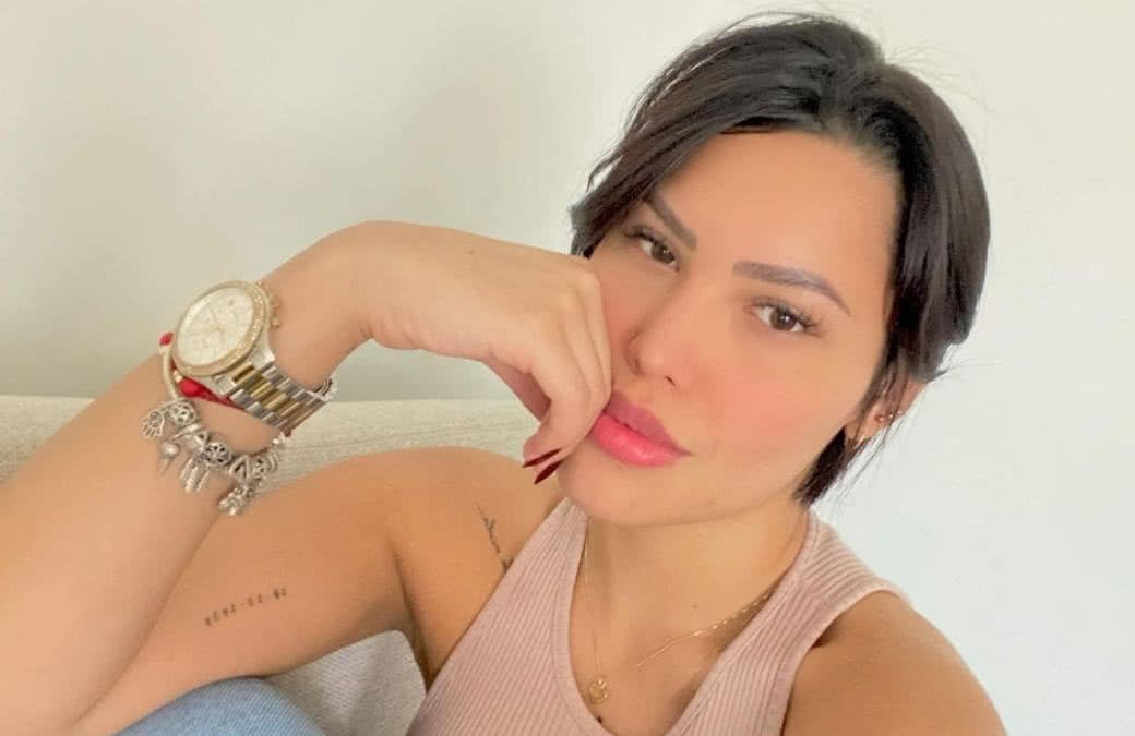  Ana del Castillo, perdurable