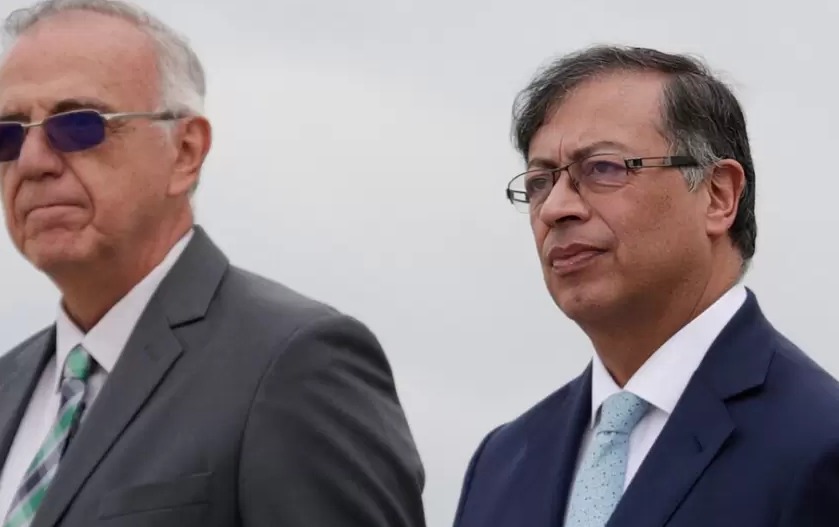  Presidente Gustavo Petro salió en respaldo del minDefensa tras críticas en su contra