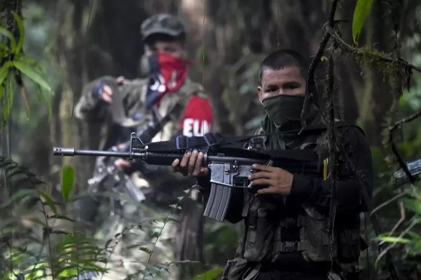  ELN ordena suspender ataques contra militares y policías cerca al cese el fuego