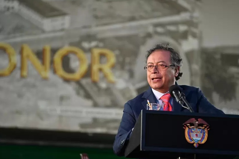  Petro responde al Senado por señalamiento de “abrazos” entre congresista y narcotraficantes