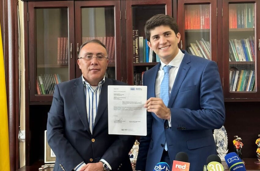  Wadith Manzur presenta proyecto de ley para eliminar impuestos asociados a la gasolina y reducir su costo.