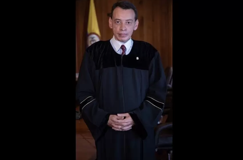  Magistrado Francisco Farfán se declaró impedido para investigar a la Comisión de Acusaciones