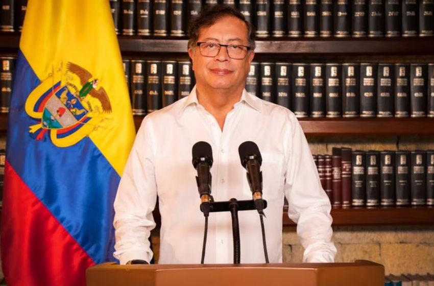  El presidente Gustavo Petro hizo balance del 2023 y algunos anuncios para el 2024; costo de la gasolina subirá, según el precio internacional