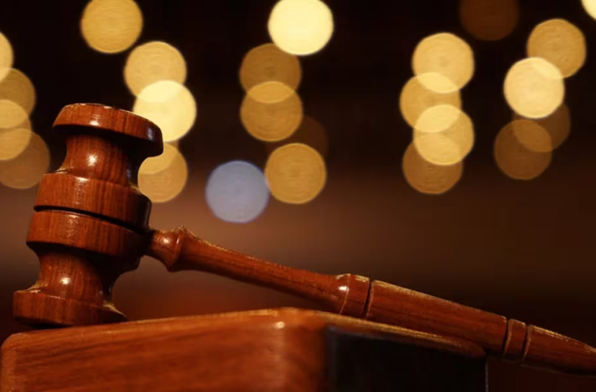  Juez cumplirá tres años sin dictar sentencia en caso de Santiago Uribe Vélez por paramilitarismo