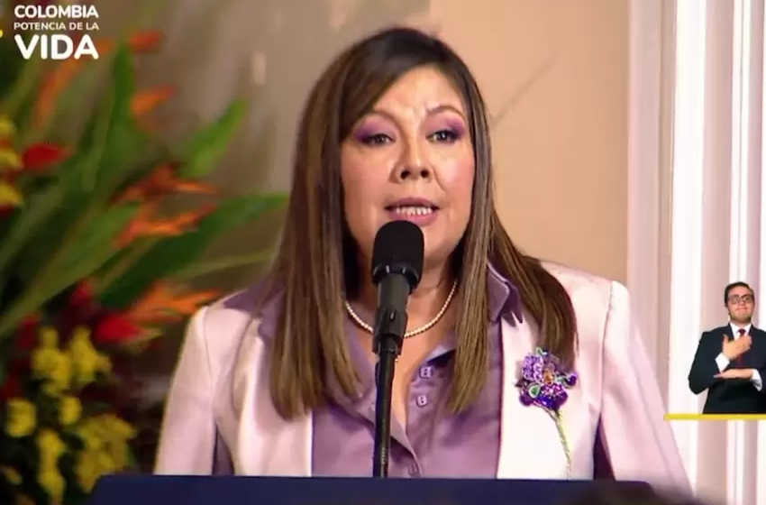  “Seré una fiscal independiente, mi principal compromiso es con la separación de poderes”: Luz Adriana Camargo asume la Fiscalía