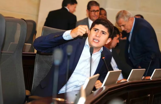  Wadith Manzur se pronunció luego de que Olmedo López guardara silencio ante la Corte Suprema: “Vendré a confrontarlo”