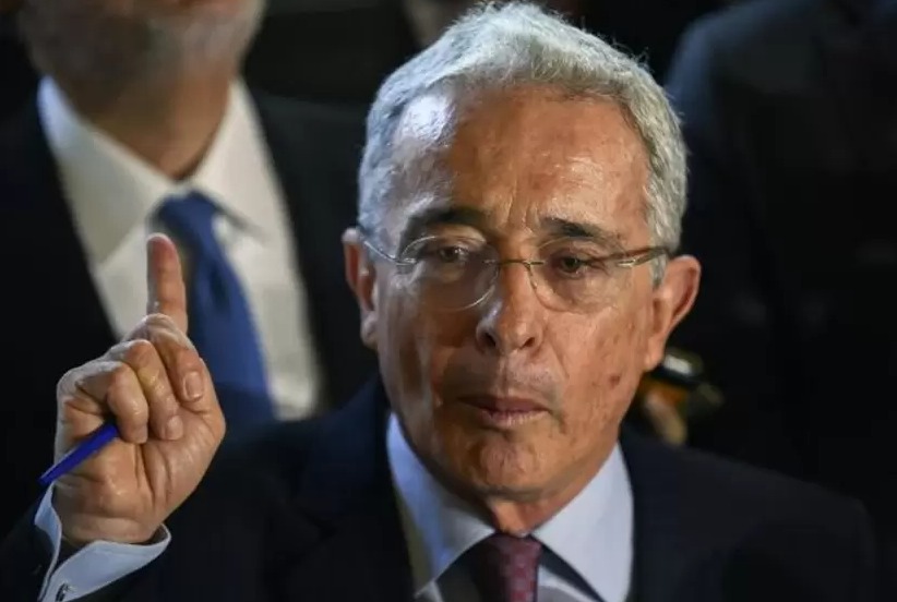  En Colombia no hay golpe blando ni duro, hay golpe económico: Álvaro Uribe