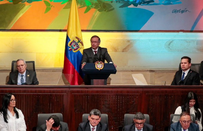  “Les pido perdón por lo que ha acontecido en la UNGRD”: Petro ante el Congreso