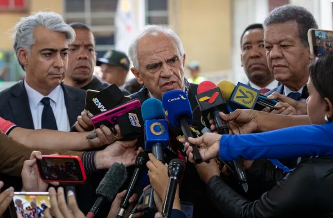  Ernesto Samper confirmó que viajó a Estados Unidos con una pastilla de cianuro, en medio del Proceso 8.000