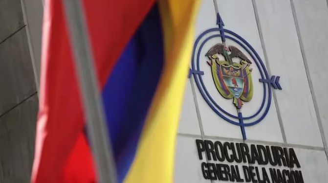  Procuraduría arremete contra informe de la Contraloría sobre presuntos desvíos millonarios en EPS