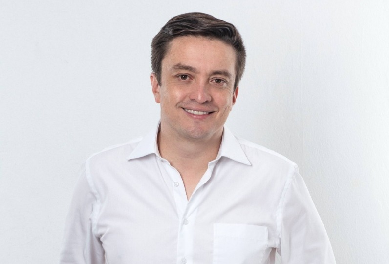  El ministro del Interior encargado, Gustavo García, presentará su carta de renuncia al Gobierno