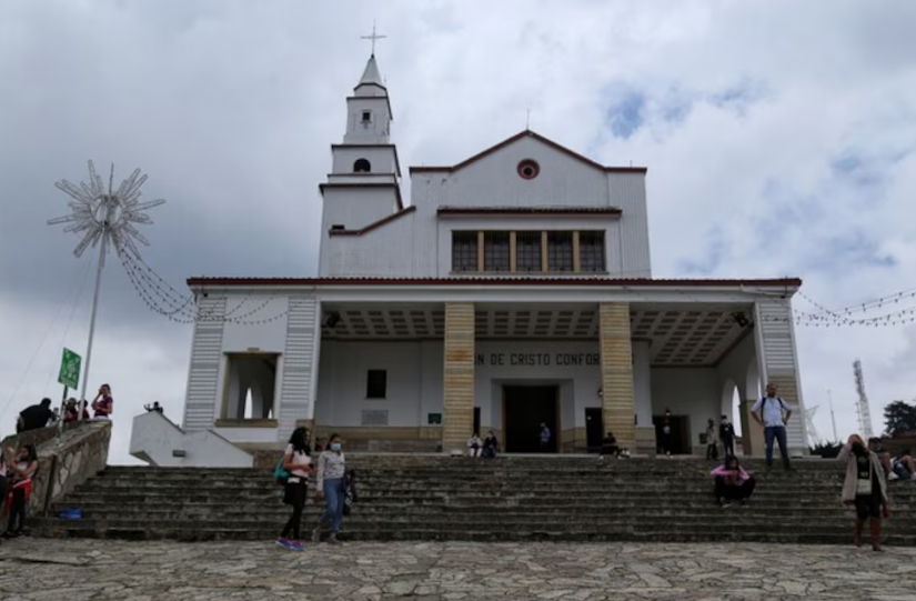  Iglesias tendrán que pagar impuestos debido a nueva reforma del Gobierno Petro: “No están asociadas al culto religioso”