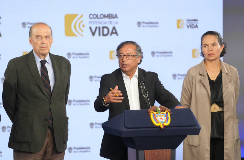 Petro anunció a la 1 a.m. que denunciará al excanciller Álvaro Leyva: “Esta será otra prueba”