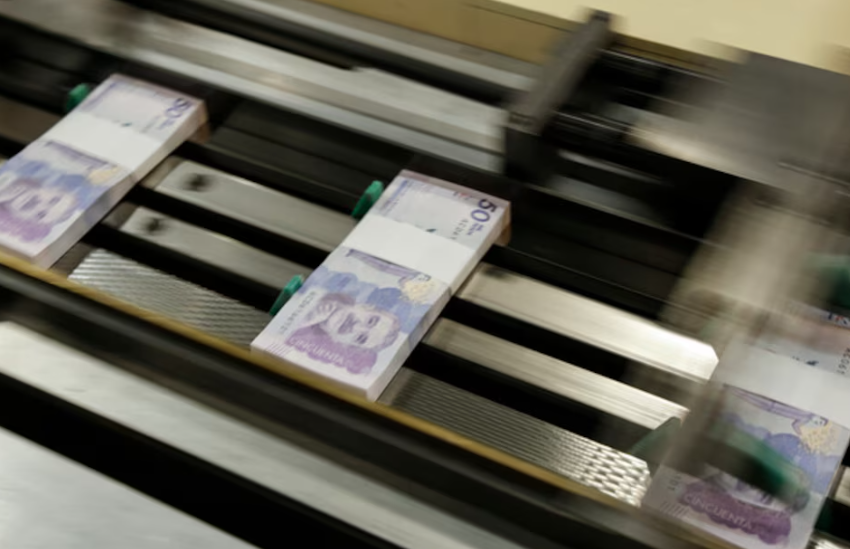  Confirman “tiro al pie” que se dio el Gobierno Petro con el aumento del salario mínimo y problemas que se vienen para el IPC