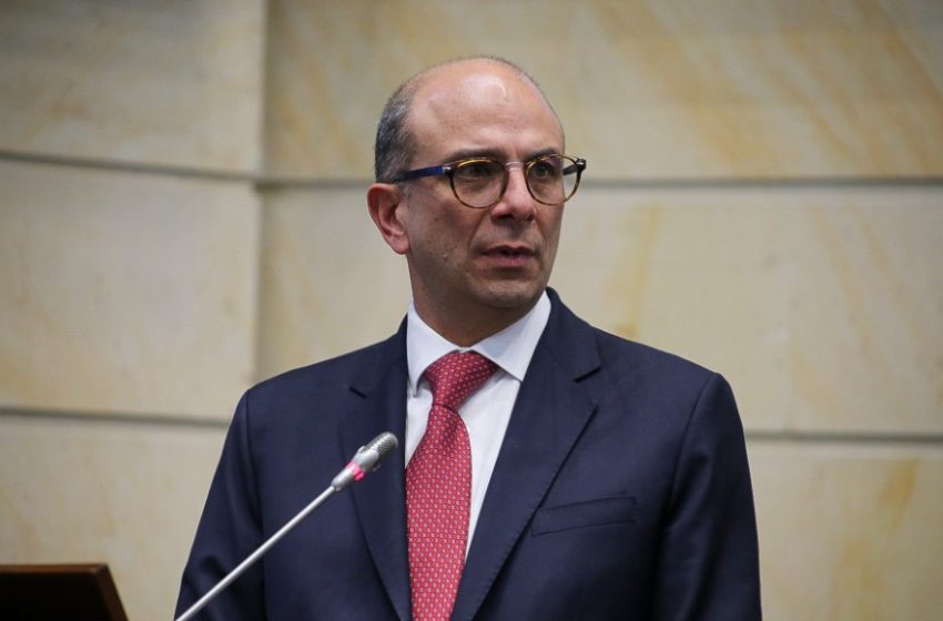  Emergencia económica del Gobierno Petro está en la cuerda floja: magistrado Carlos Camargo presentó ponencia para anular la medida