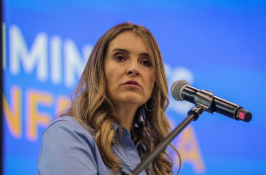  Paloma Valencia lanzó advertencia sobre las elecciones presidenciales: “Las banderas del uribismo las represento yo”