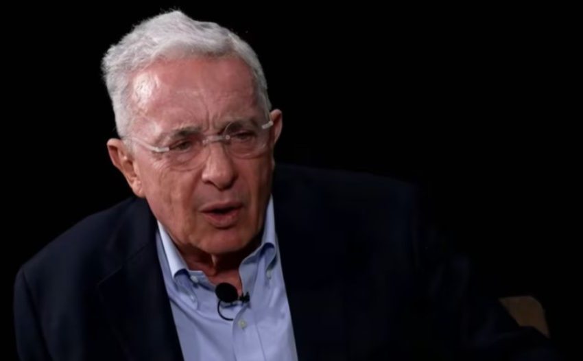  Caso Álvaro Uribe: estos son los delitos por los que la Fiscalía investigará al expresidente, vinculado a la presunta conformación de grupos paramilitares