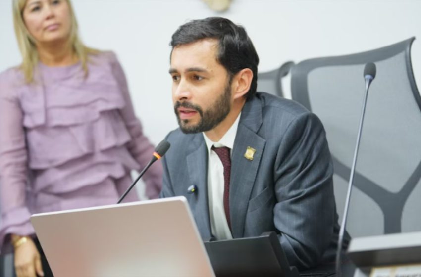 José Jaime Uscátegui fue elegido presidente de la Comisión Primera de la Cámara: liderará el debate de las reformas constitucionales