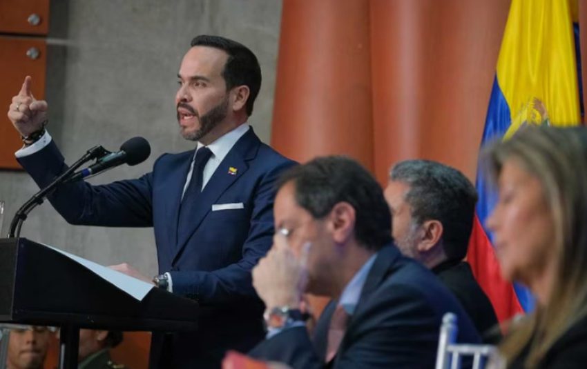  El Libro de la Verdad: Gobierno De la Espriella reveló posible despilfarro de $6,8 billones en el sector salud durante la administración Petro