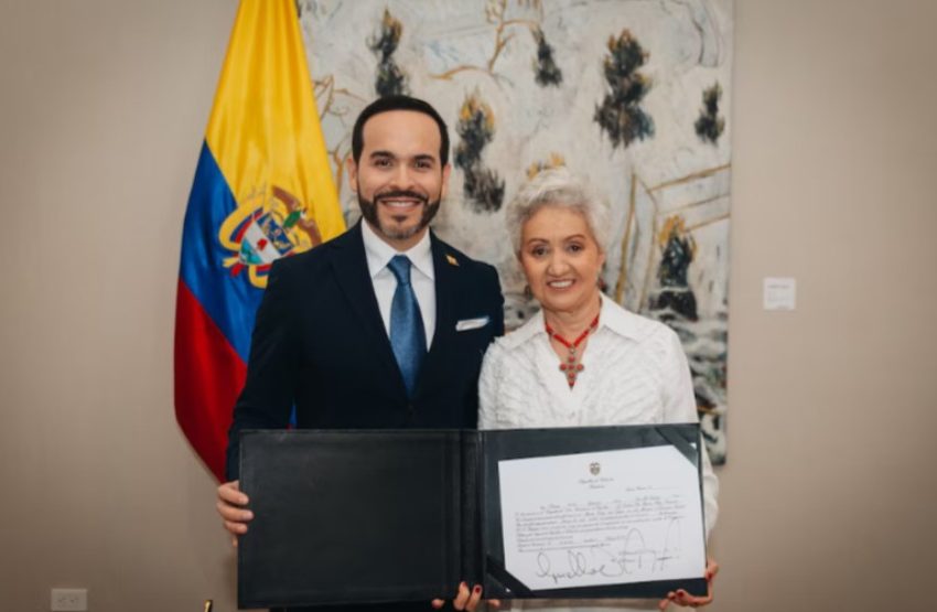  Abelardo de la Espriella posesionó a Ilva Myriam Hoyos como ministra de Educación: “Una enorme responsabilidad”